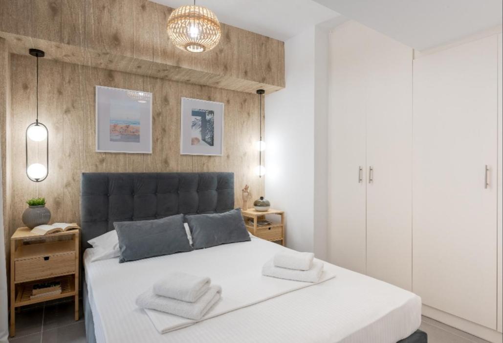 Iosifina Cosy * Athènes